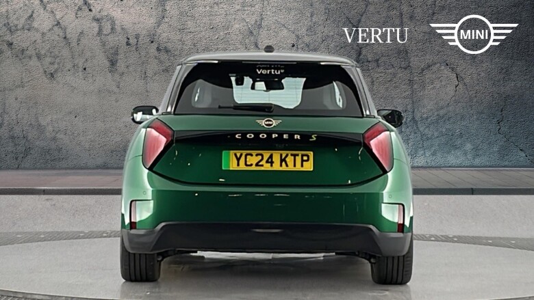 MINI Cooper 160kW SE Exclusive 54kWh 3dr Auto Electric Hatchback